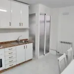 Piso Muy Amplio En Pleno Centro De Cantarrana - Viveiro