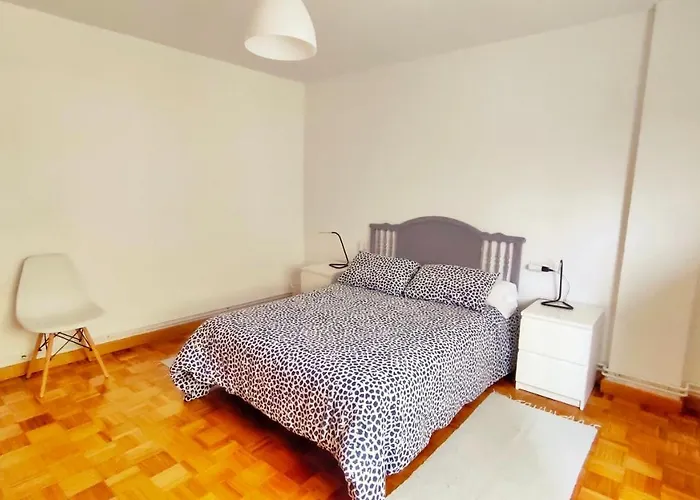 아파트 Piso Muy Amplio En Pleno Centro De Cantarrana - 비베이로